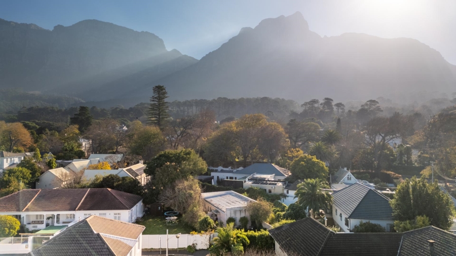 2 Bedroom Property for Sale in Newlands Western Cape